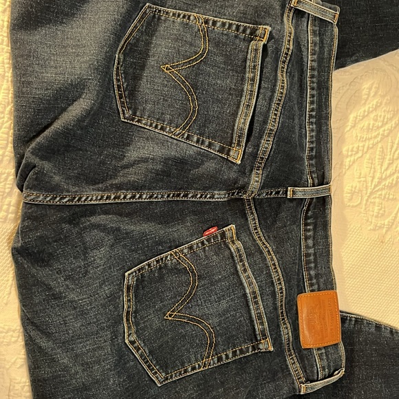 Levi's 18W Wedgie Skinny Jeans - Picture 4 of 6